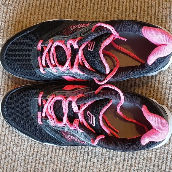 Fila Sneakers - Picture 5 of 8